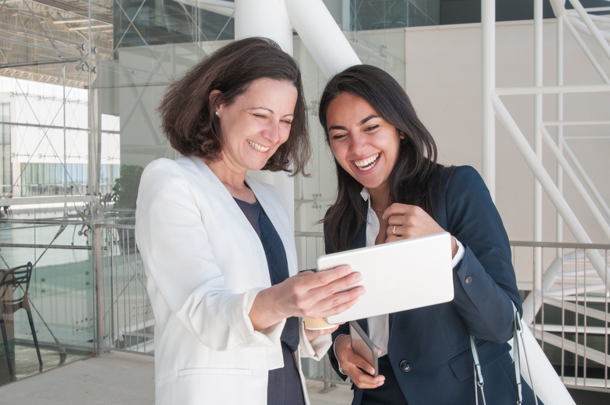 How Mortgage Brokers Help You Save Money